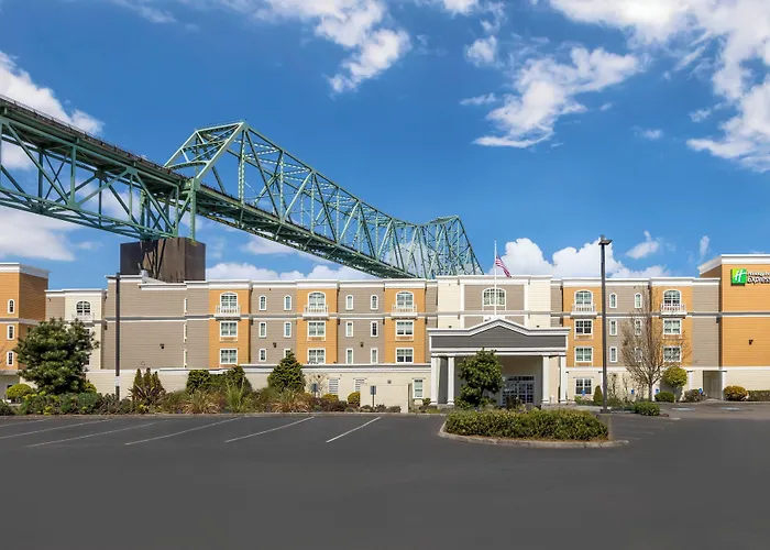 Holiday Inn Express Hotel & Suites Astoria By Ihg